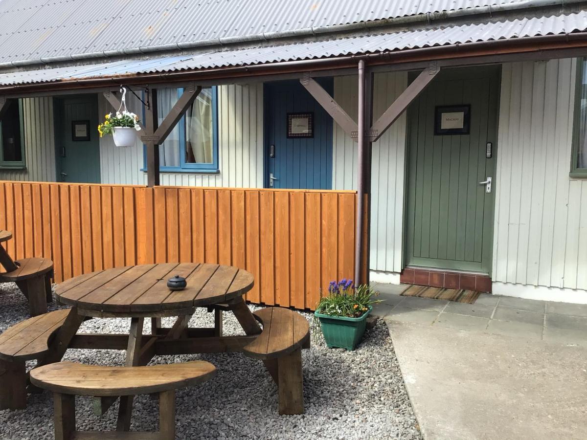 Loch Ness Backpackers Lodge Drumnadrochit Dış mekan fotoğraf